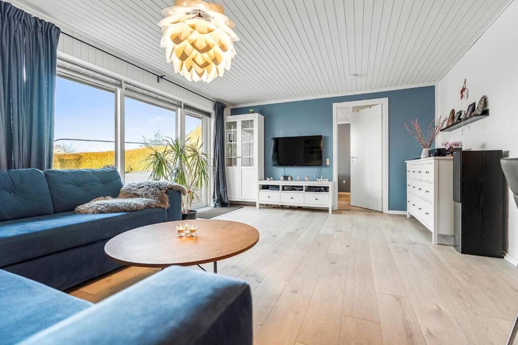 Nice And Cozy Family House At Billund Center Екстериор снимка